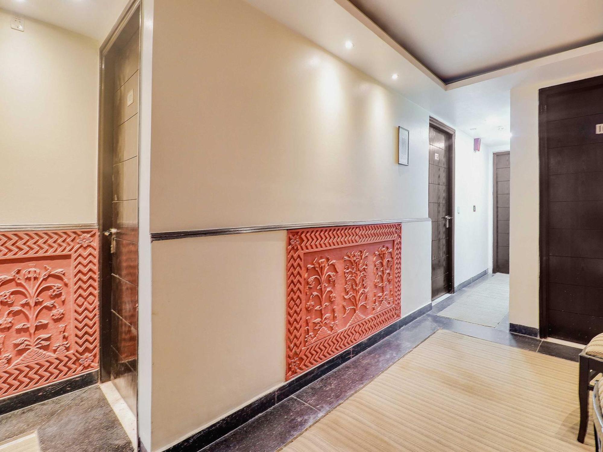 Oyo Flagship Hotel Rudra Palace อัครา ภายนอก รูปภาพ
