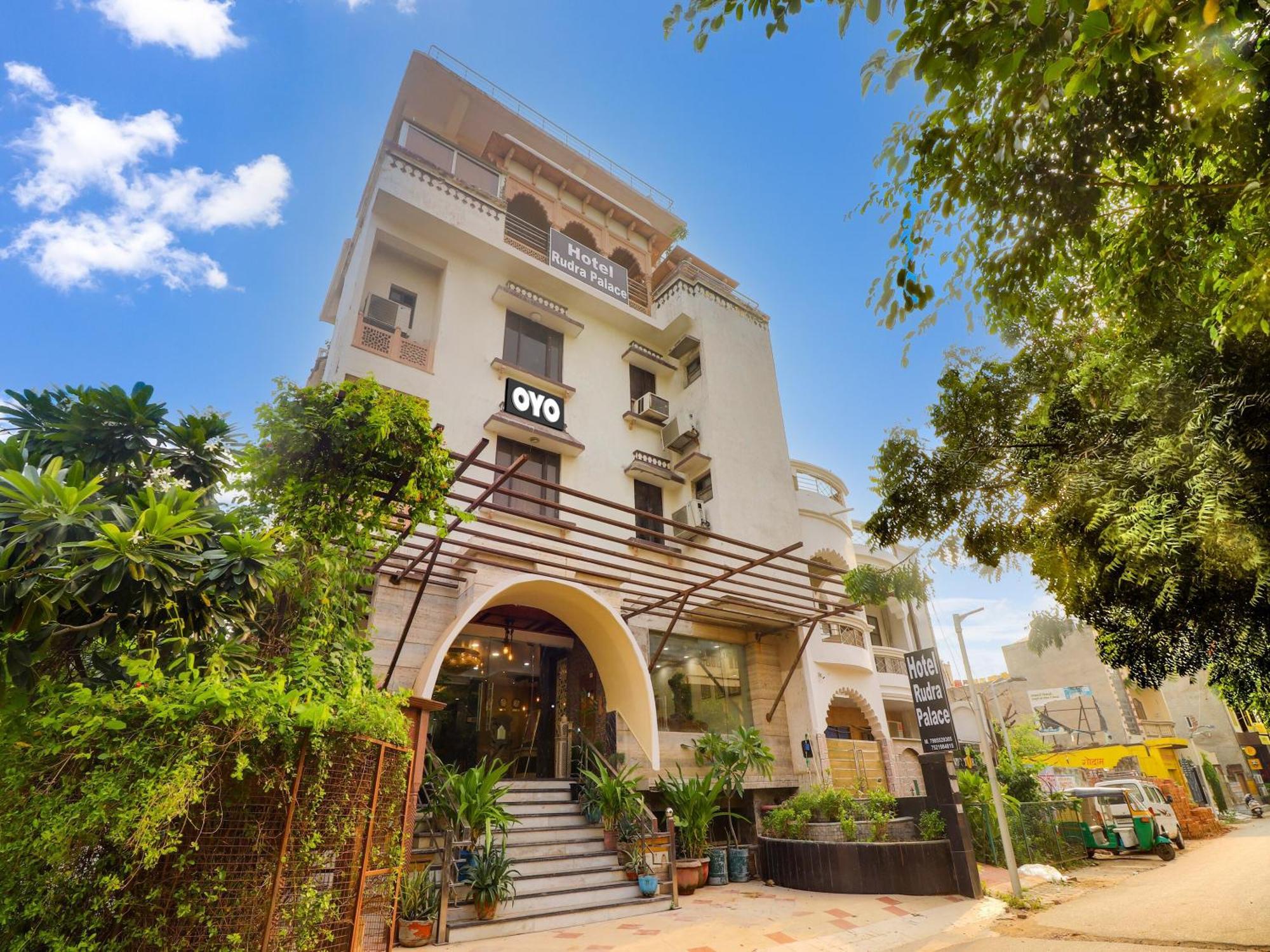 Oyo Flagship Hotel Rudra Palace อัครา ภายนอก รูปภาพ