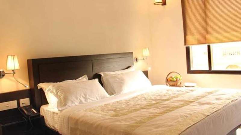 Oyo Flagship Hotel Rudra Palace อัครา ภายนอก รูปภาพ