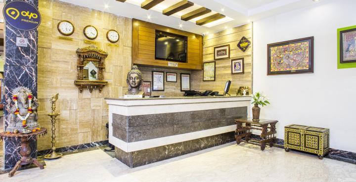 Oyo Flagship Hotel Rudra Palace อัครา ภายนอก รูปภาพ